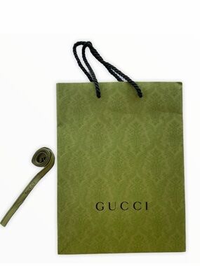 Gucci Green Medium Paper Bag w/ Ribbon 10.3x13.5x5.5